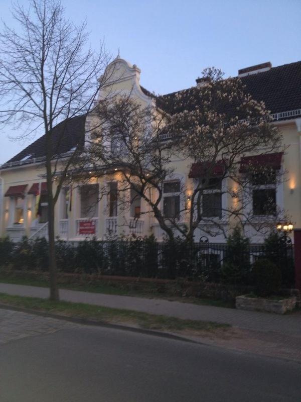 Hotel Berliner Hof Dallgow-Doeberitz Exterior foto